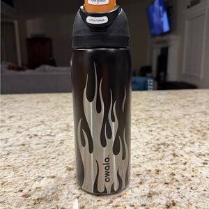 Owala Chrome Inferno Water Bottle Push Button Black with Flame Leakproof, 32oz